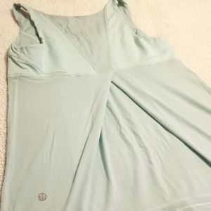 Lululemon tank (M)